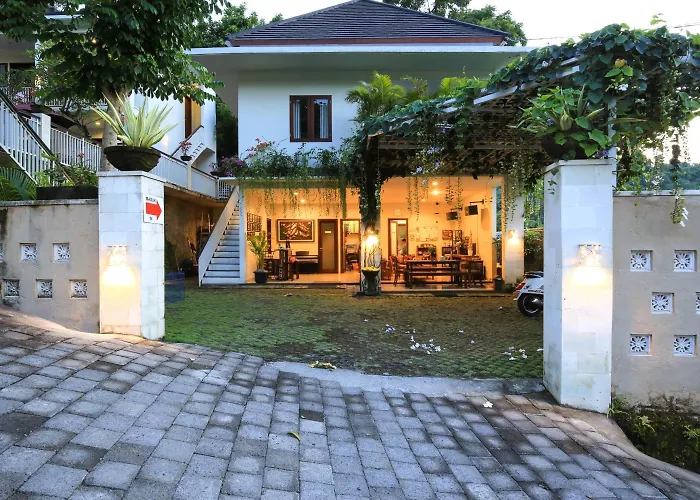 Hotel Dewi Padangbai (Bali)
