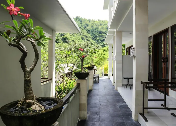 Dewi Hotel Padangbai (Bali)