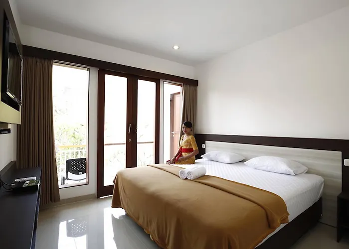 Hotel Dewi 3*